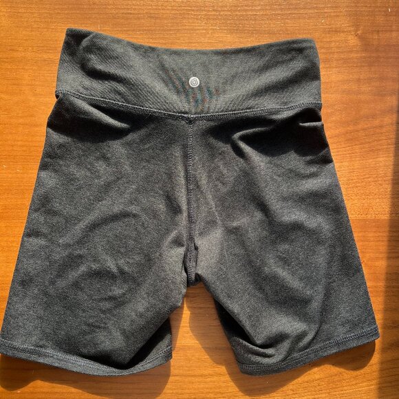 ISLA Movement - Contour Biker Shorts 5'' - Picture 3 of 4